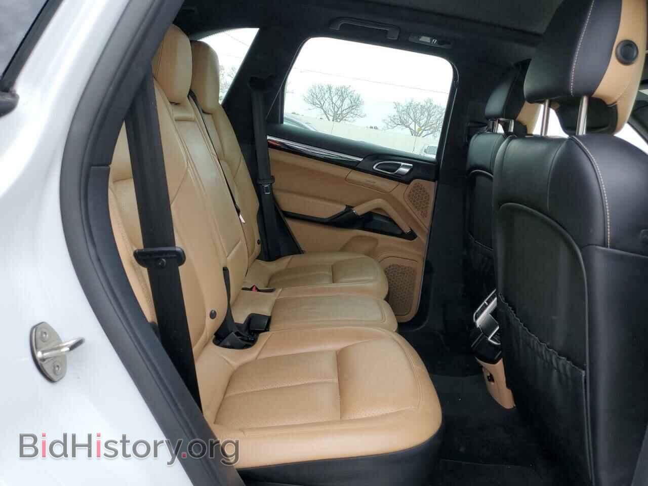 2016 PORSCHE CAYENNE - VIN: WP1AA2A25GLA00516 - Photo 11