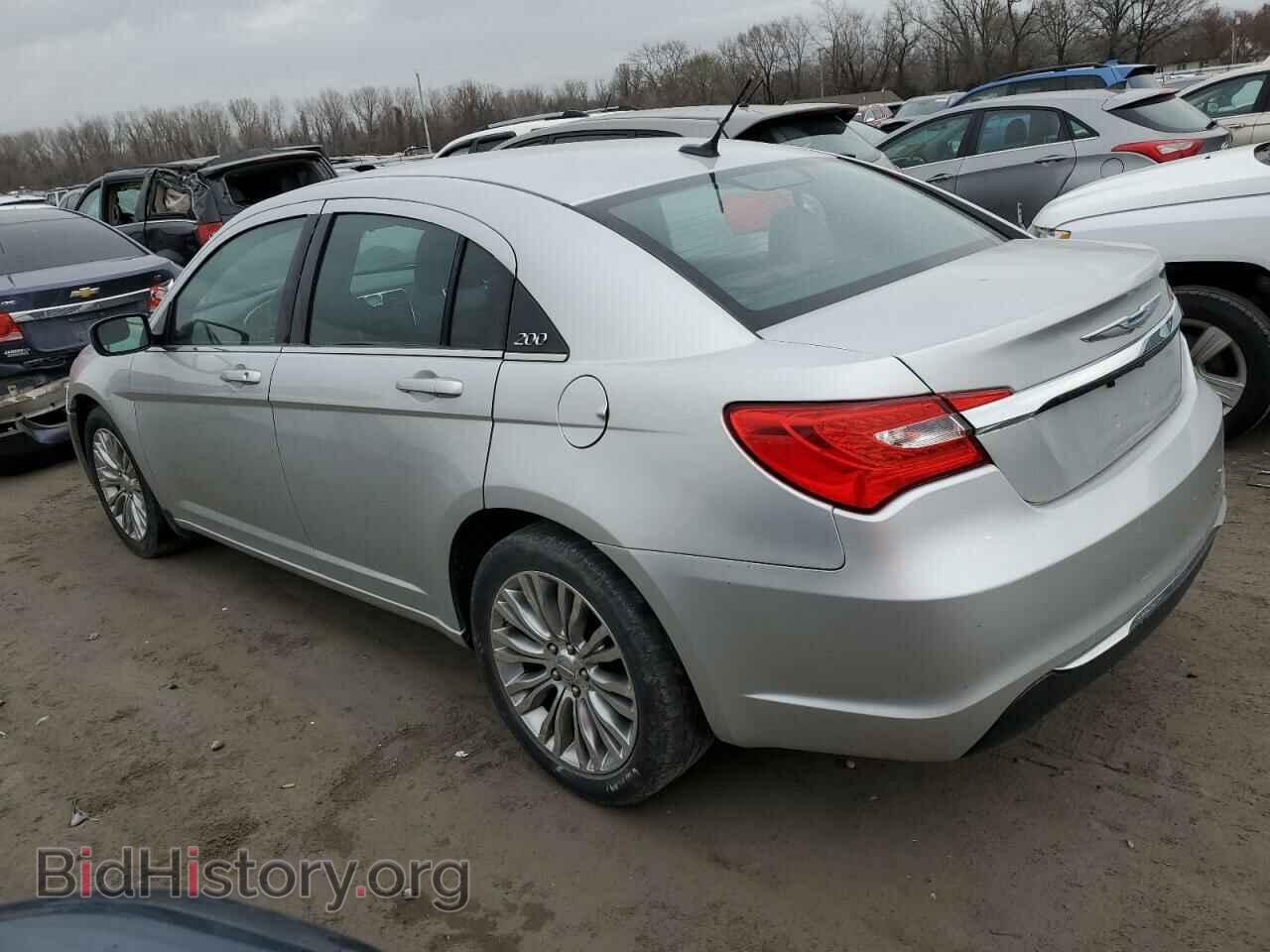 2012 CHRYSLER 200 - VIN: 1C3CCBAB1CN262105 - Фото 2