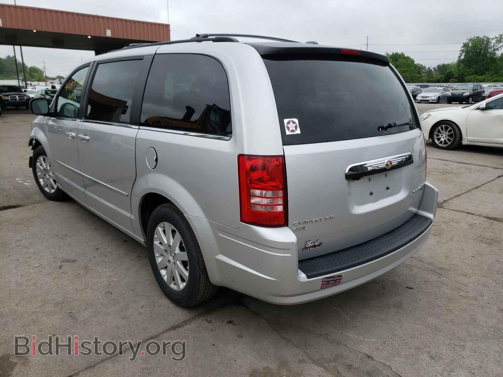 2010 CHRYSLER MINIVAN - VIN: 2A4RR8DX1AR358437 - Фото 3
