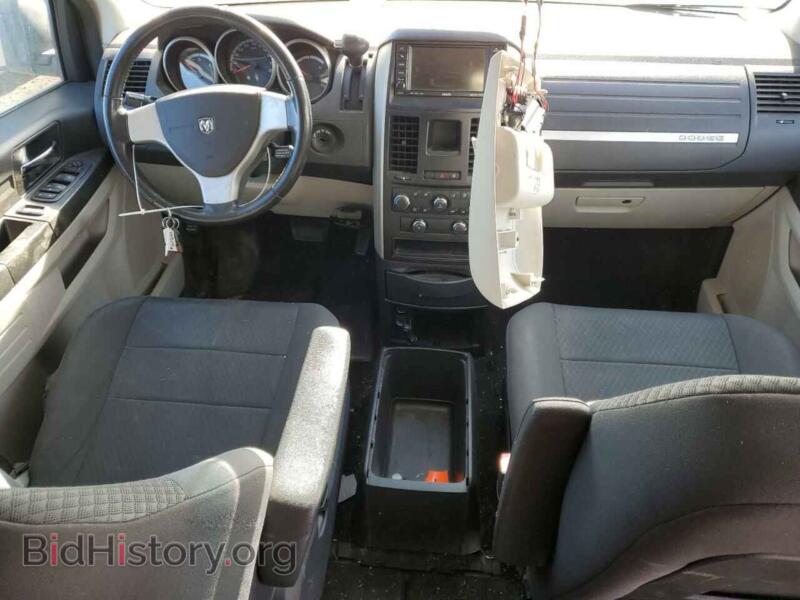 2010 Dodge CARAVAN (VIN 2D4RN4DE6AR292110) — photo 8 of 13