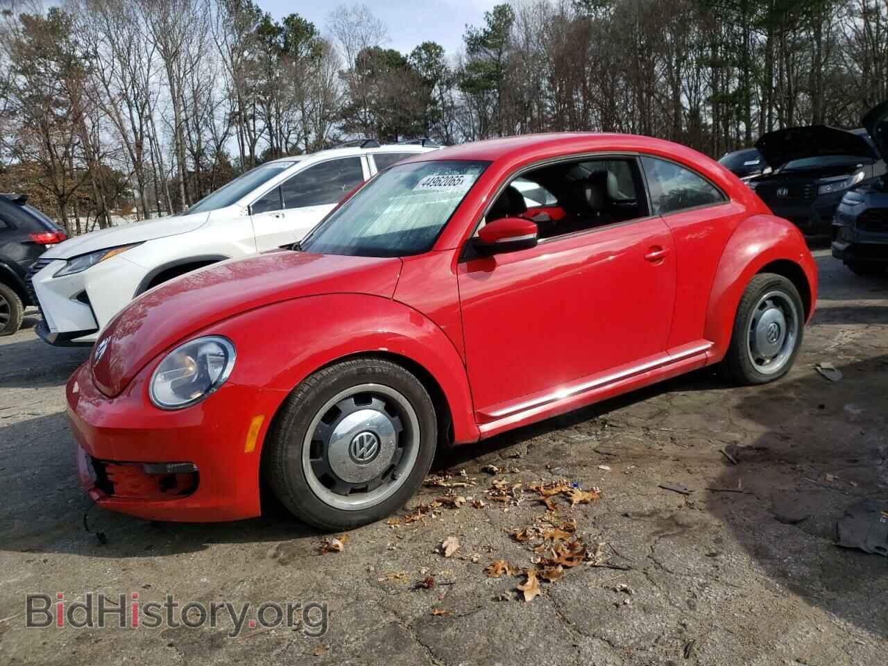 Photo 3VWJP7AT0CM601196 - VOLKSWAGEN BEETLE 2012