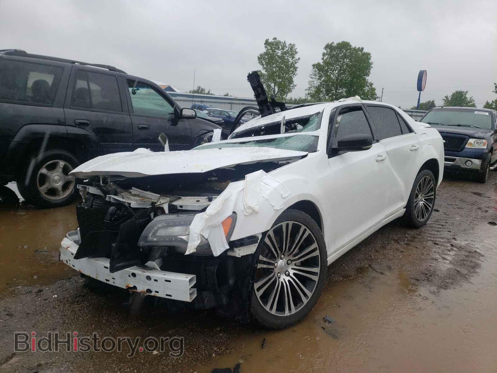 2012 CHRYSLER 300 - VIN: 2C3CCADT6CH136720 - Фото 2