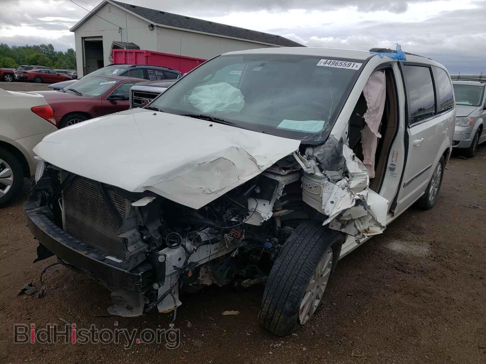 2013 CHRYSLER MINIVAN - VIN: 2C4RC1BG0DR517857 - Фото 2