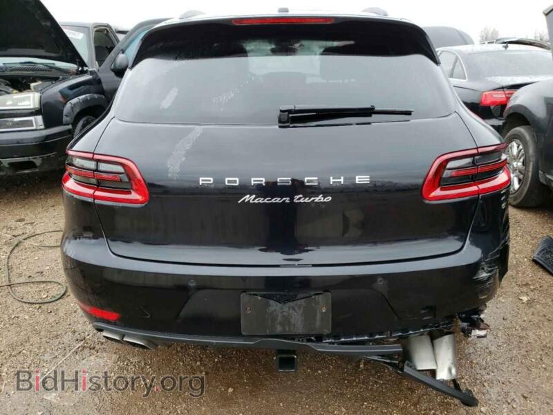 2017 Porsche MACAN (VIN WP1AF2A50HLB61384) — photo 6 of 12