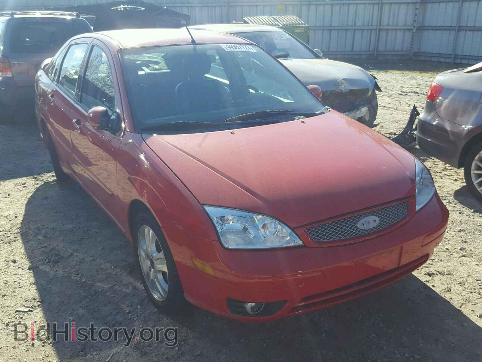 Photo 1FAHP38Z75W240580 - FORD FOCUS 2005