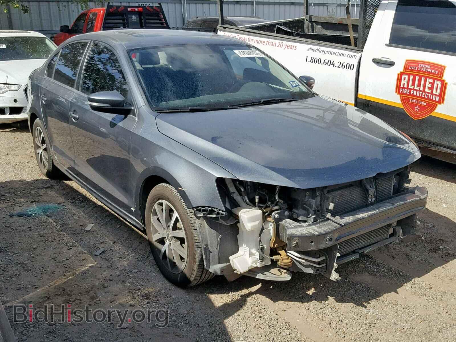 Фотография 3VWDB7AJ9HM269292 - VOLKSWAGEN JETTA 2017