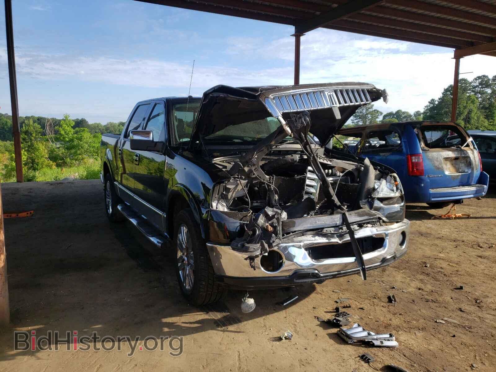 Photo 5LTPW16548FJ03997 - LINCOLN MARK LT 2008