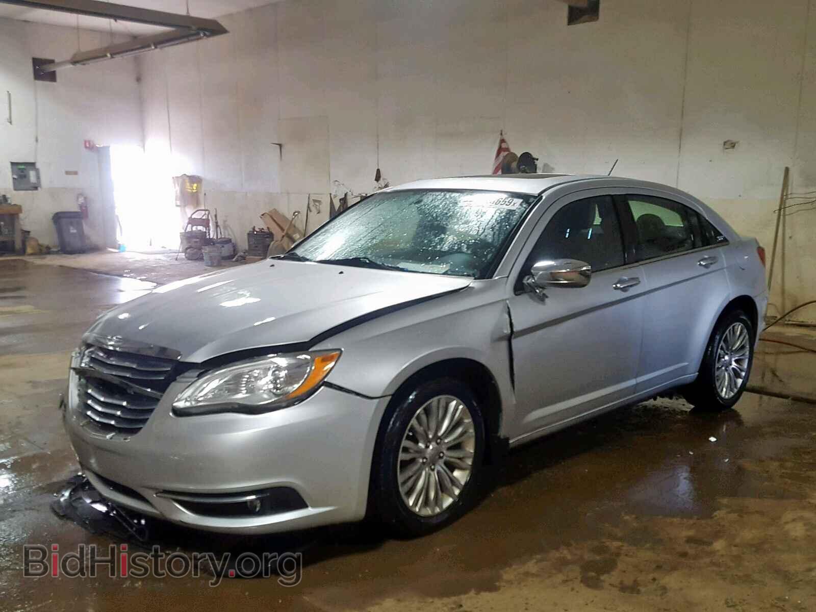 2011 CHRYSLER 200 - VIN: 1C3BC2FG9BN571805 - Фото 2