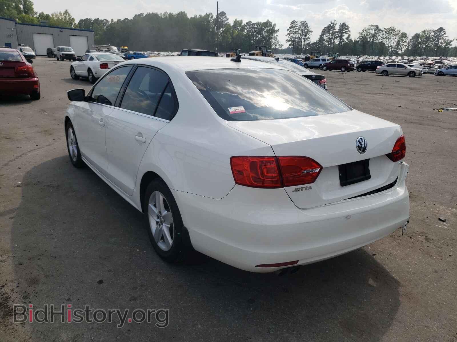 2014 VOLKSWAGEN JETTA - VIN: 3VWLL7AJ9EM350104 - Фото 3