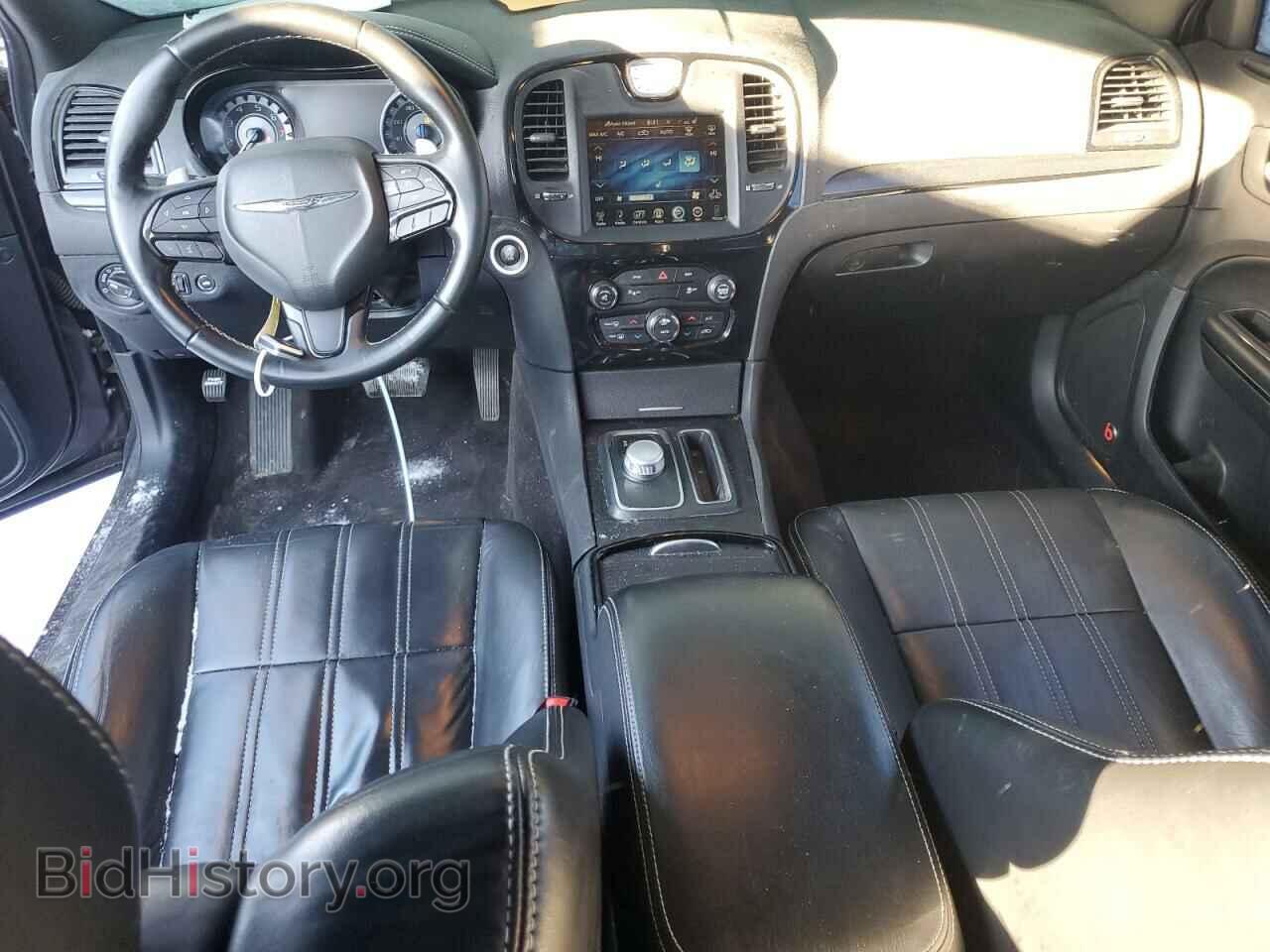 2016 CHRYSLER 300 - VIN: 2C3CCAGG6GH304831 - Фото 8