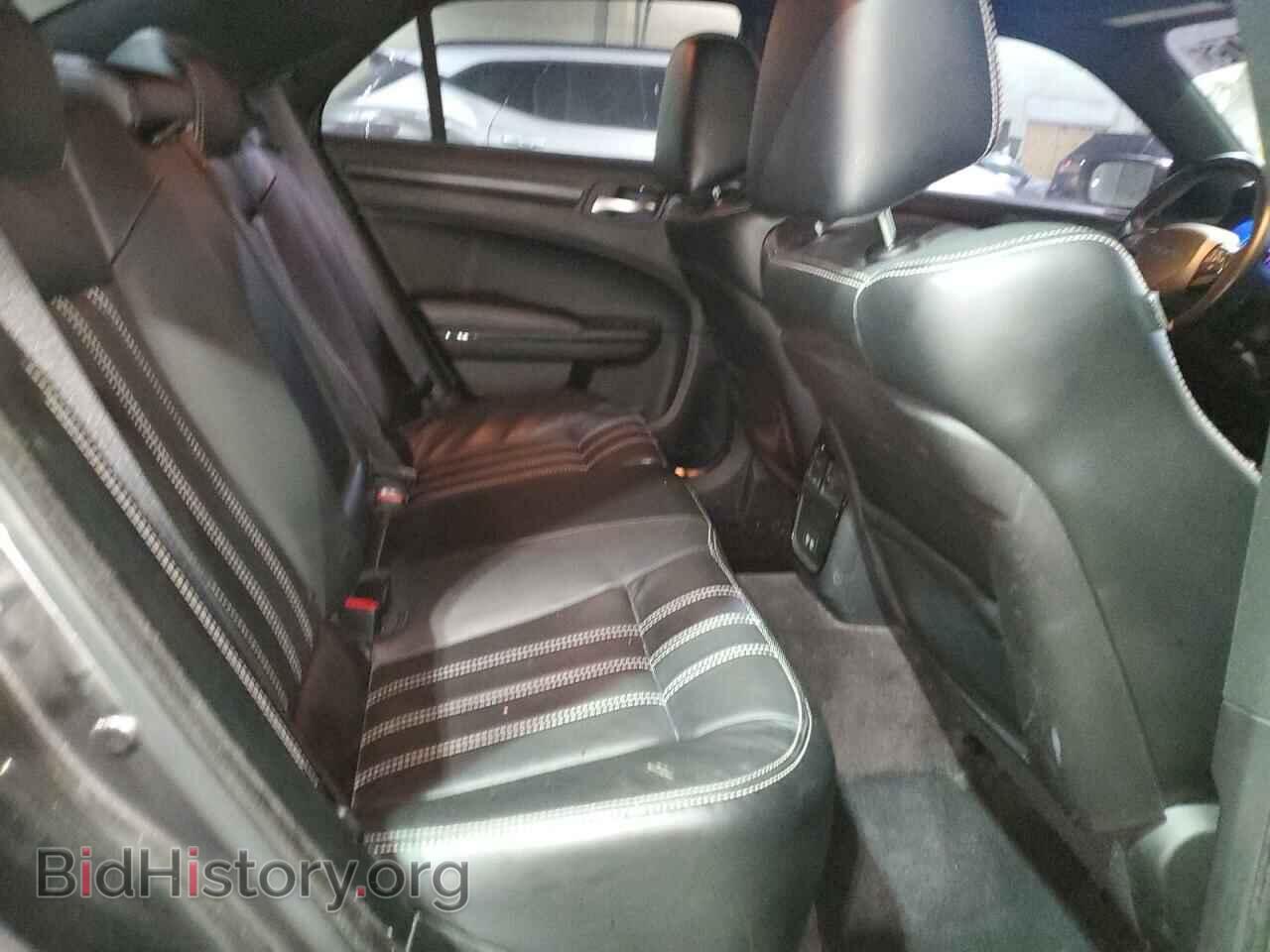 2016 CHRYSLER 300 - VIN: 2C3CCAGG6GH304831 - Фото 10