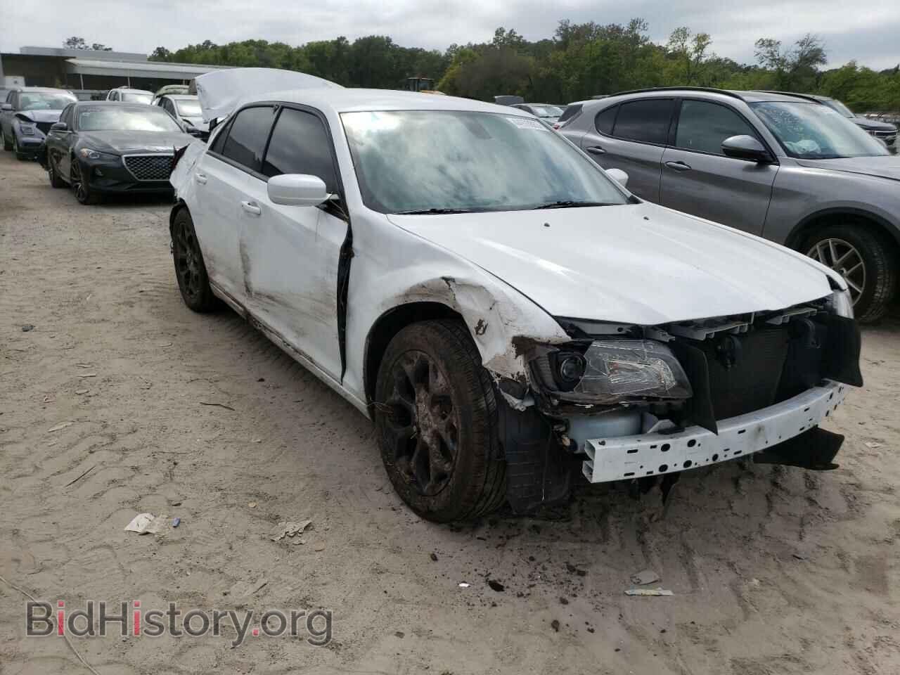 2019 CHRYSLER 300 - VIN: 2C3CCAGG3KH542631 - Фото 4