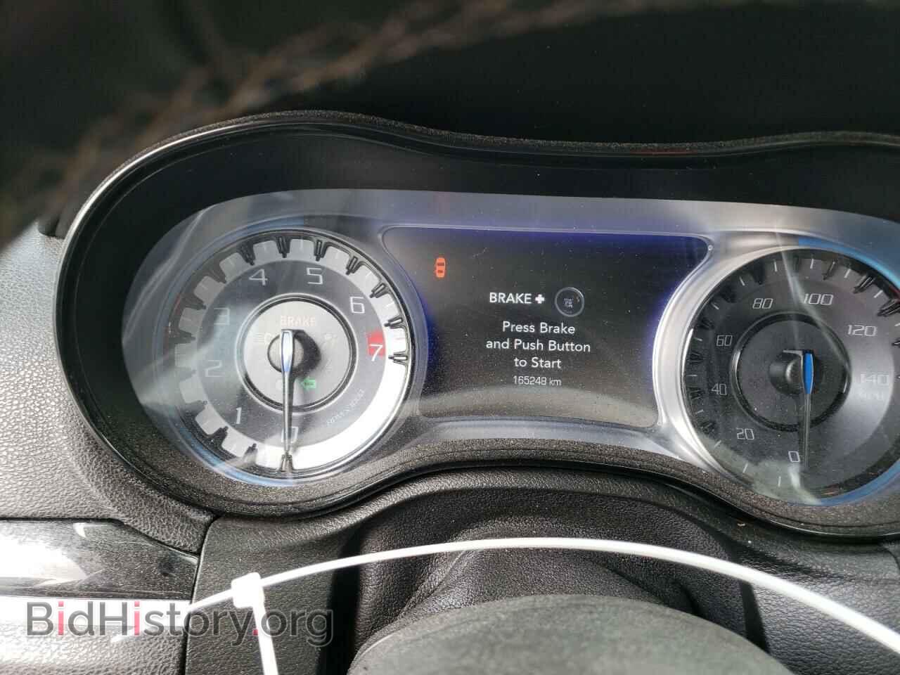2019 CHRYSLER 300 - VIN: 2C3CCAGG3KH542631 - Фото 9