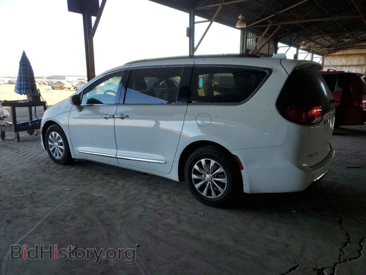 2017 CHRYSLER PACIFICA - VIN: 2C4RC1BG9HR720008 - Фото 2
