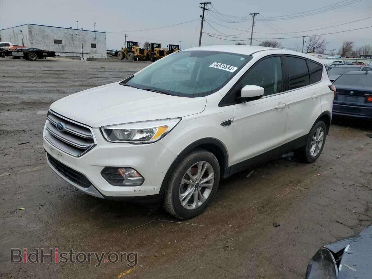 Фотография 1FMCU0GD2HUB57409 - FORD ESCAPE 2017