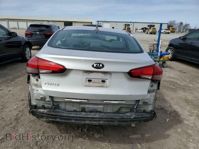 2018 Kia FORTE (VIN 3KPFK4A78JE169537) — photo 6 of 12