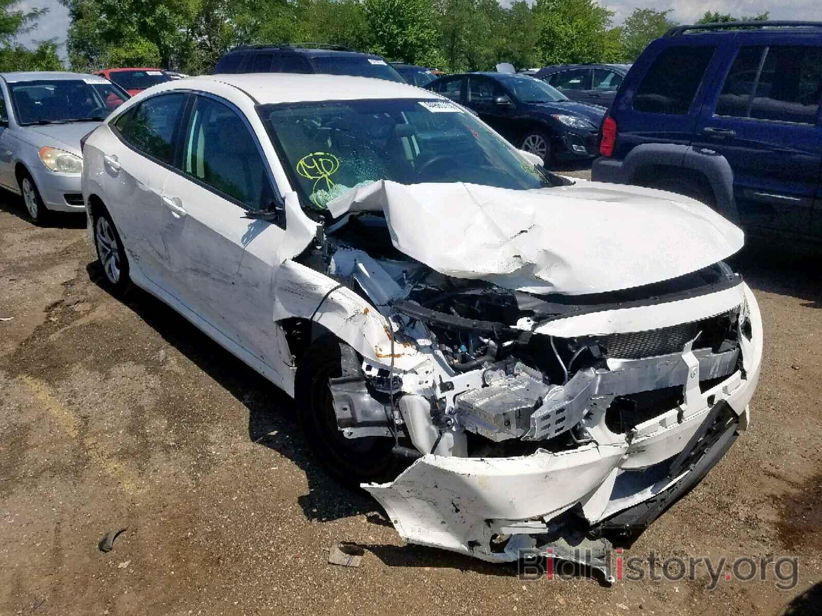 Photo 19XFC2F58JE204358 - HONDA CIVIC LX 2018