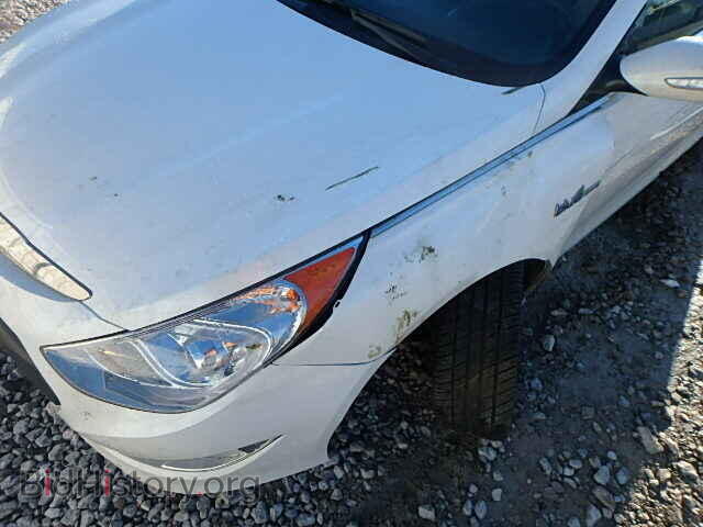 2012 HYUNDAI SONATA - VIN: KMHEC4A49CA044952 - Photo 9
