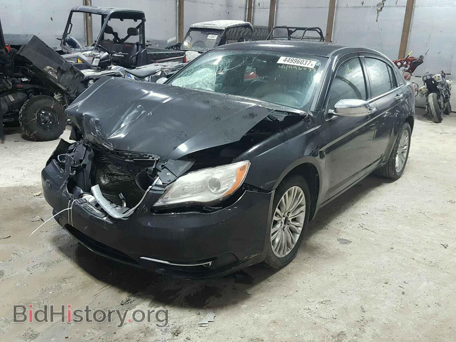 2011 CHRYSLER 200 - VIN: 1C3BC2FG5BN520043 - Фото 2