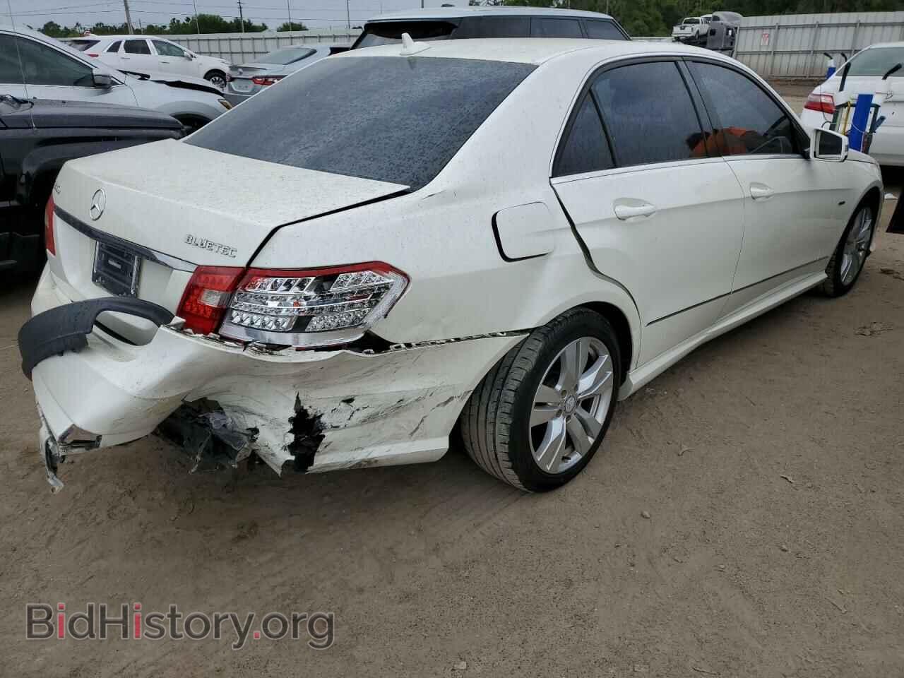 2011 MERCEDES-BENZ E-CLASS - VIN: WDDHF2EB3BA416098 - Фото 3