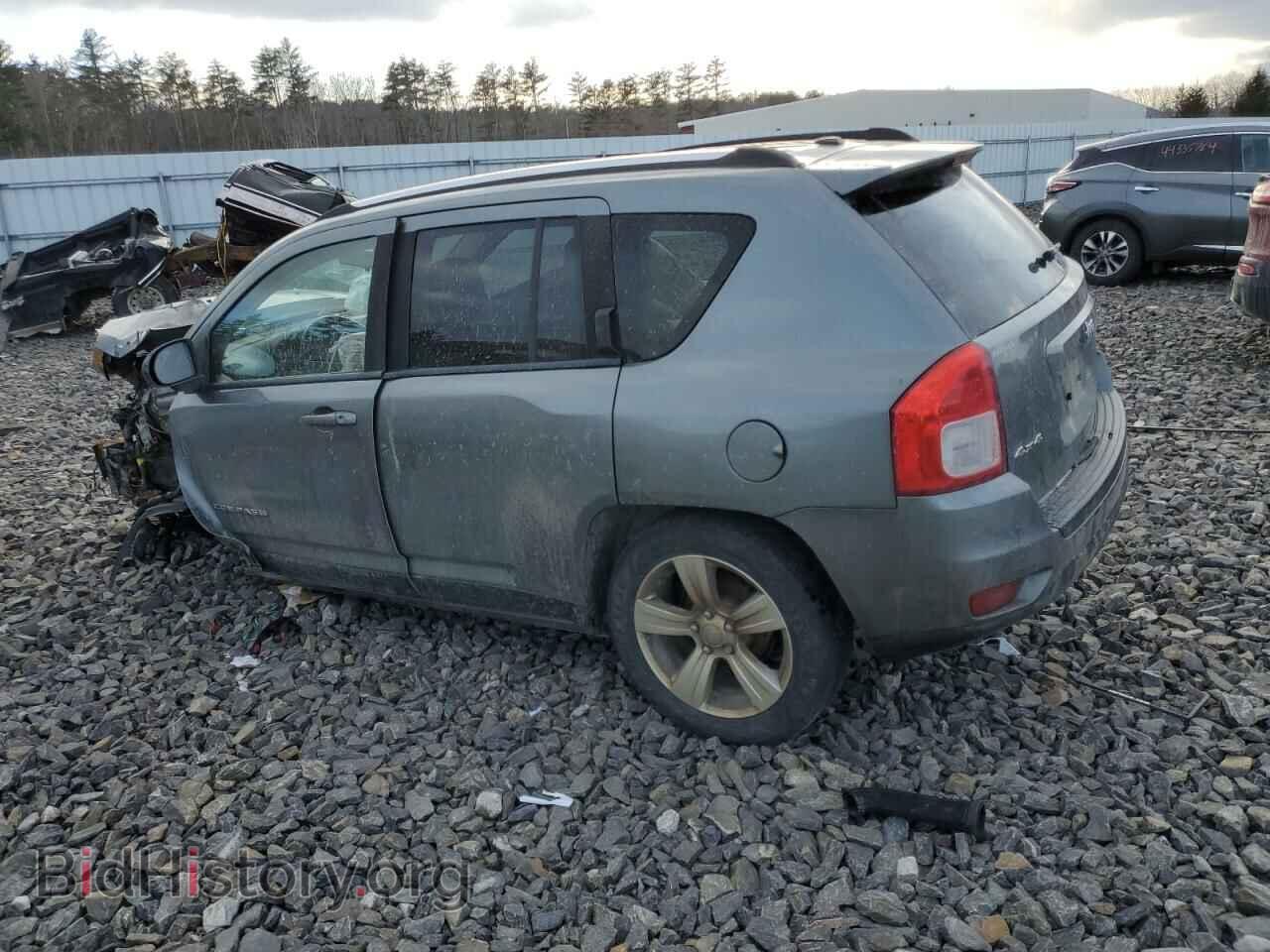 2012 JEEP COMPASS - VIN: 1C4NJDEB5CD638052 - Photo 2