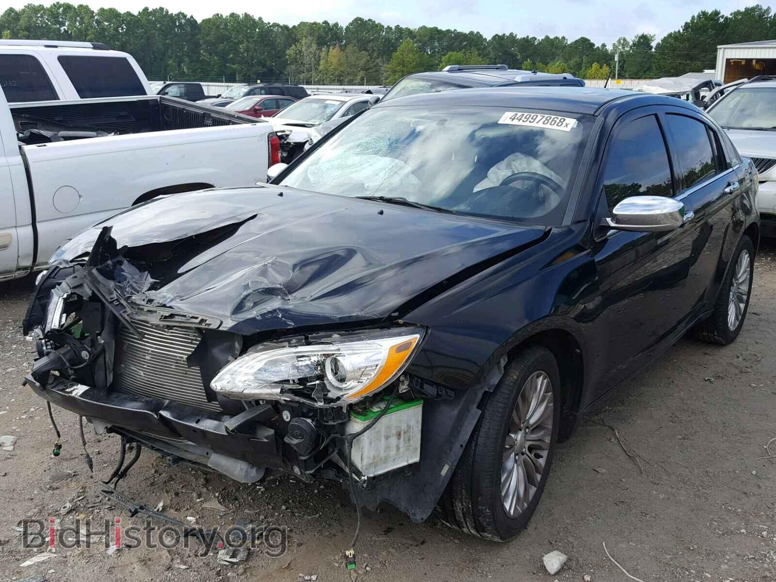 2013 CHRYSLER 200 - VIN: 1C3CCBCG8DN504317 - Фото 2