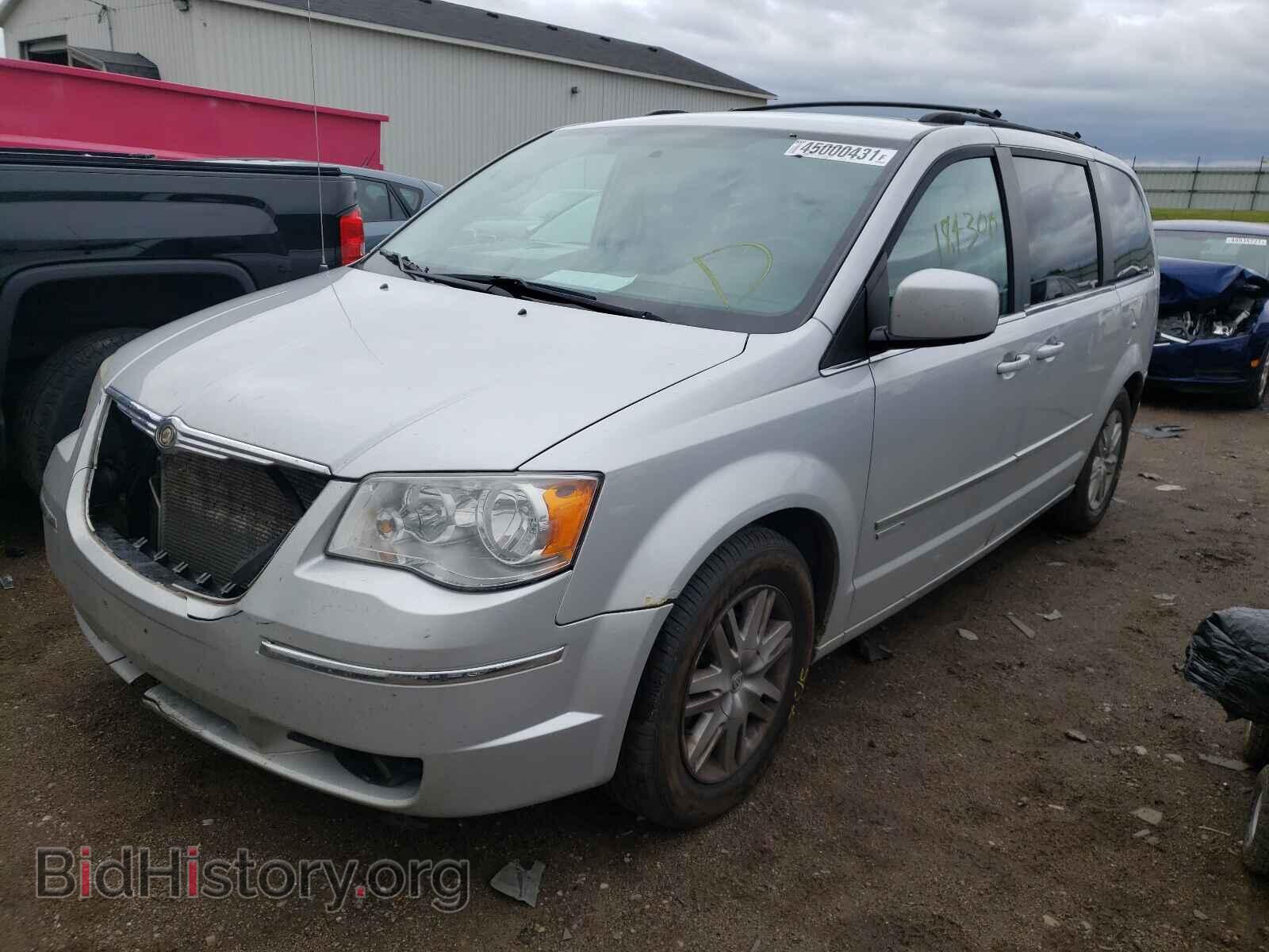 2010 CHRYSLER MINIVAN - VIN: 2A4RR5DX6AR290571 - Фото 2
