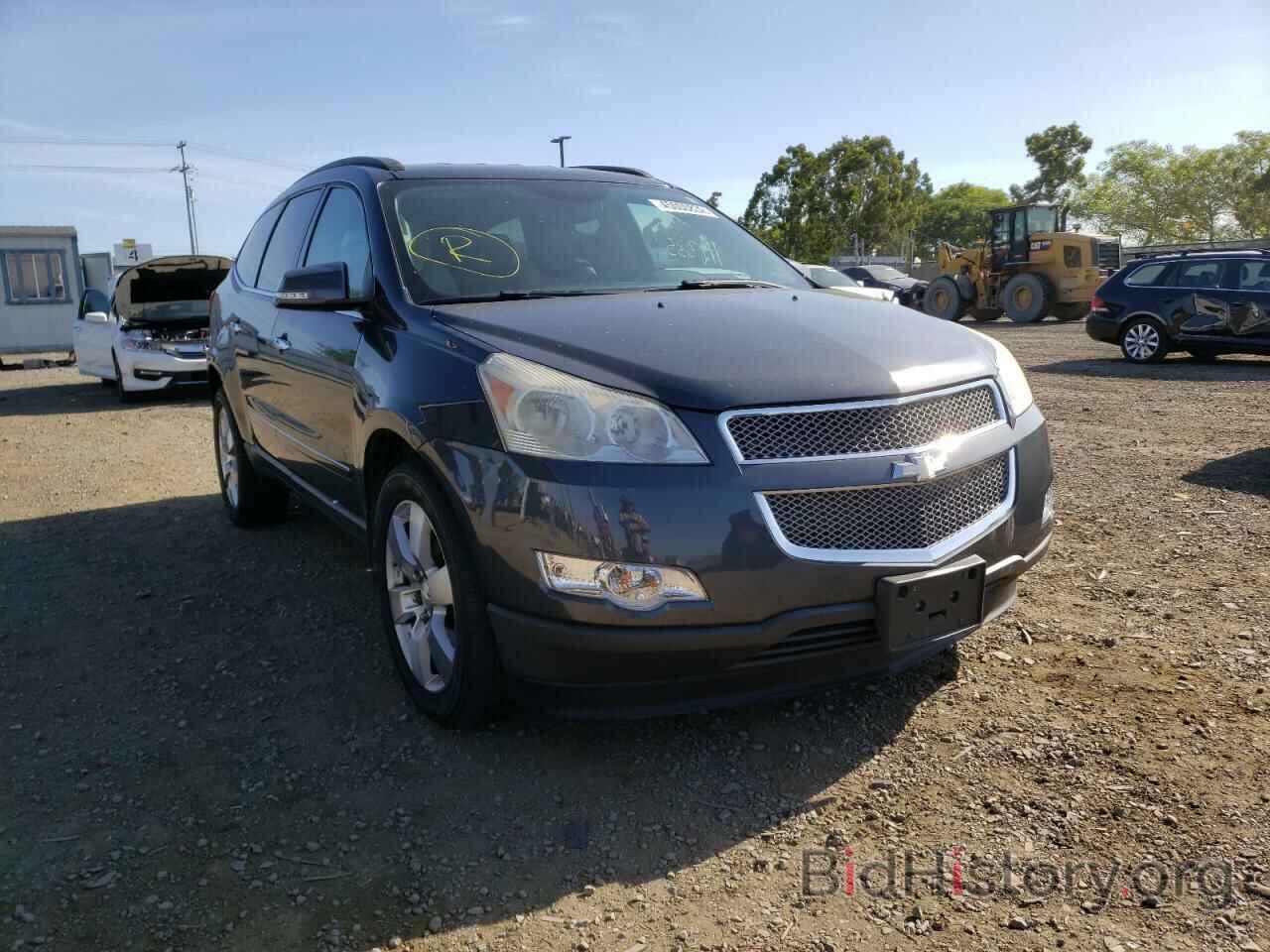 Фотография 1GNKVLED7BJ117554 - CHEVROLET TRAVERSE 2011