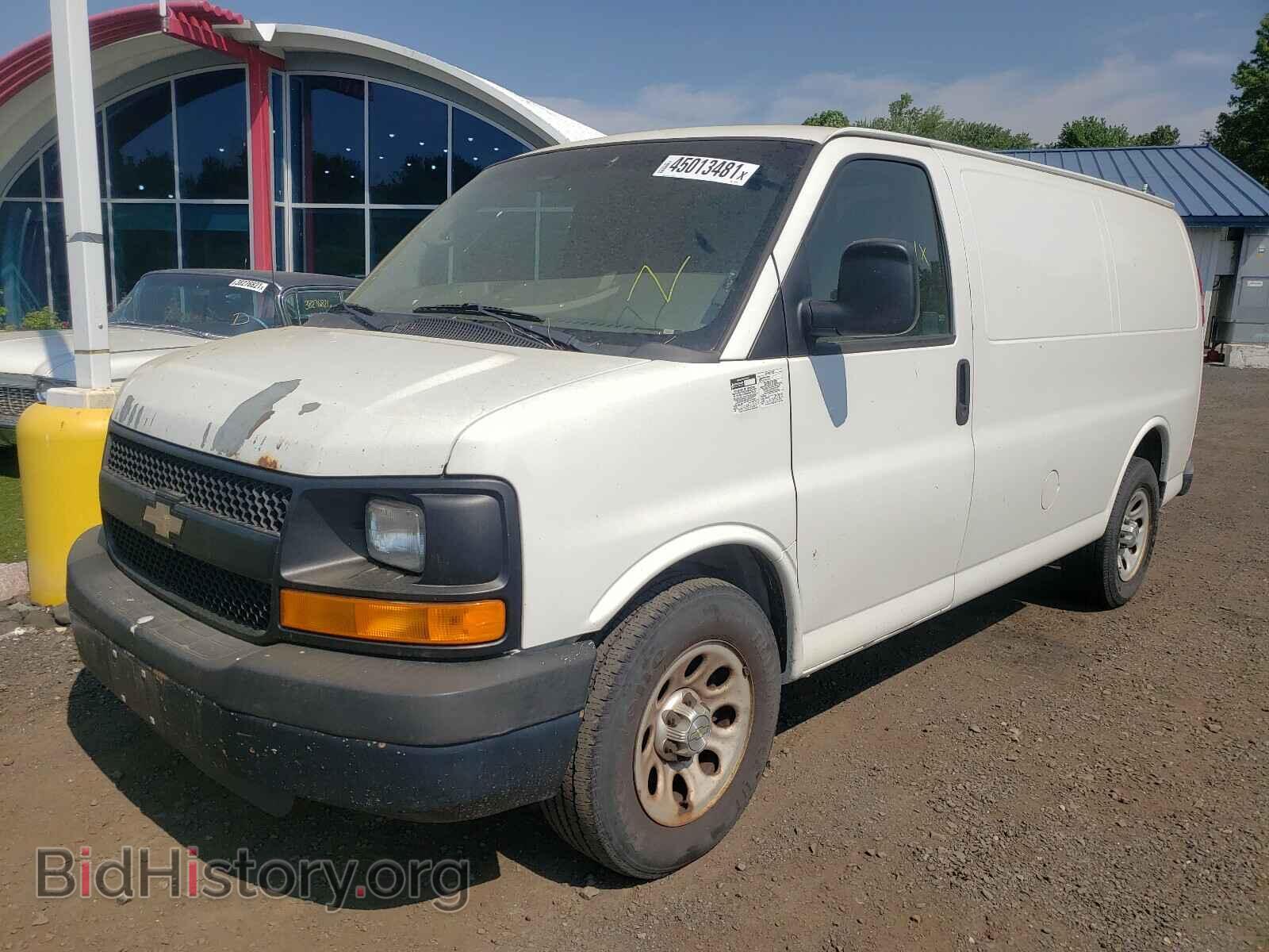 2010 CHEVROLET EXPRESS - VIN: 1GCUGADX8A1111501 - Фото 2