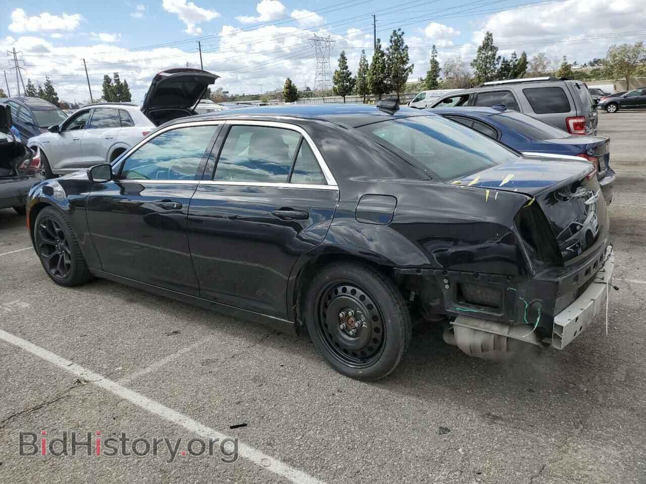 2016 CHRYSLER 300 - VIN: 2C3CCAAG5GH248342 - Фото 2