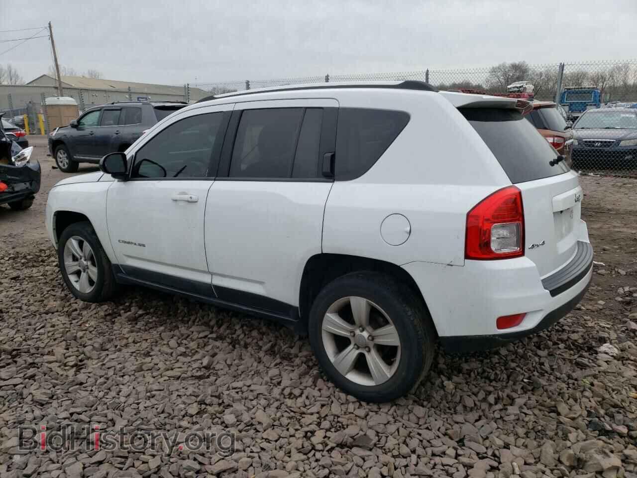 2011 JEEP COMPASS - VIN: 1J4NF1FB6BD266552 - Фото 2
