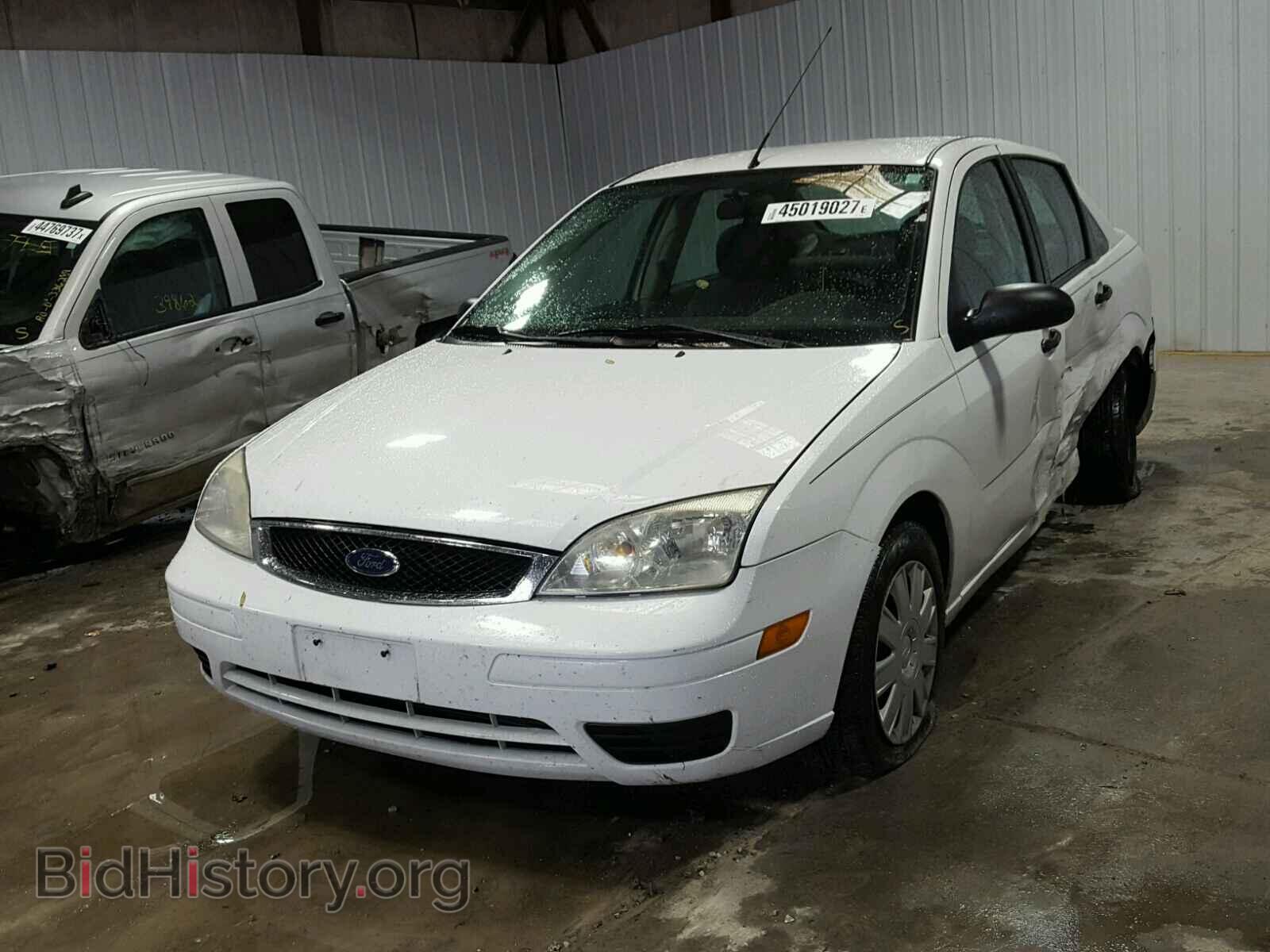 2006 FORD FOCUS - VIN: 1FAFP34NX6W110692 - Фото 2