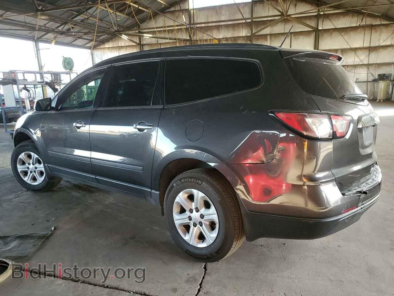 2015 CHEVROLET TRAVERSE - VIN: 1GNKRFKD2FJ386223 - Фото 2