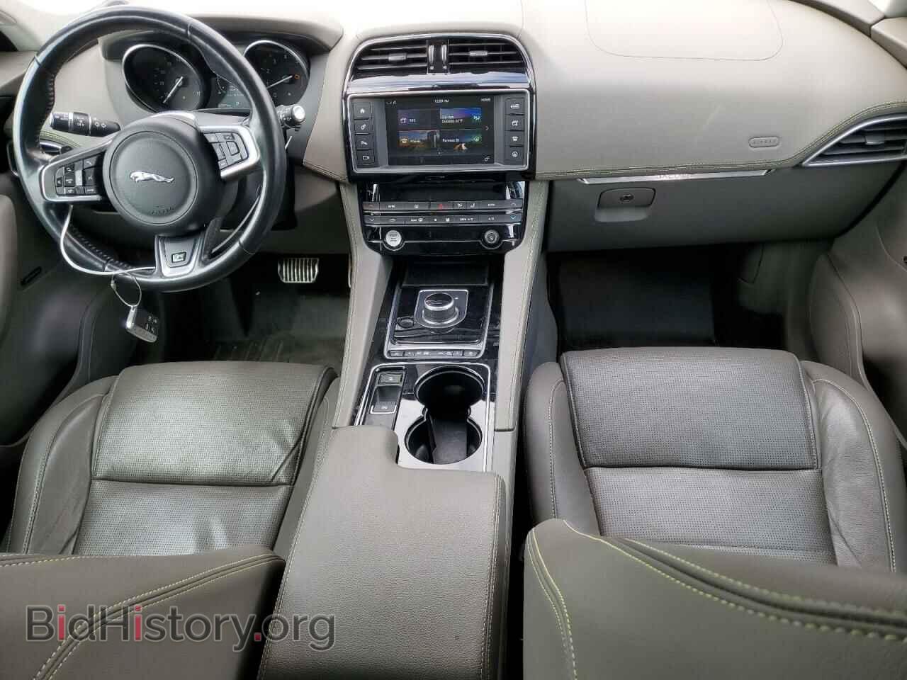 2017 JAGUAR F-PACE - VIN: SADCL2BV8HA884868 - Фото 8