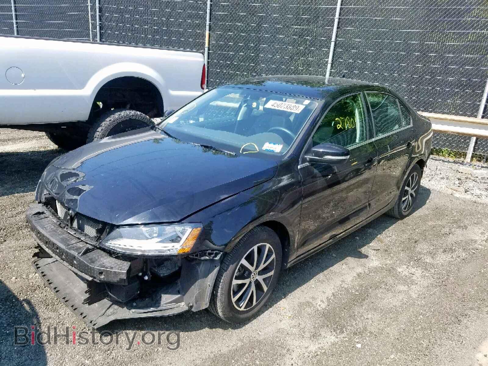 2017 VOLKSWAGEN JETTA - VIN: 3VWDB7AJ7HM336889 - Photo 2