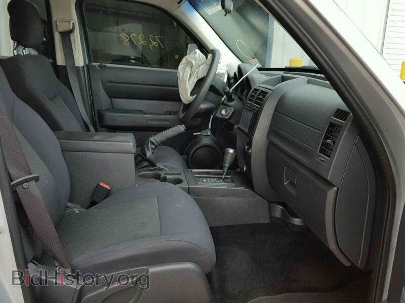 2011 Dodge NITRO (VIN 1D4PT4GK6BW599736) — photo 5 of 10