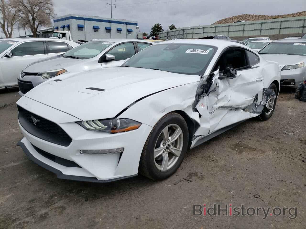 Photo 1FA6P8TH1M5141129 - FORD MUSTANG 2021
