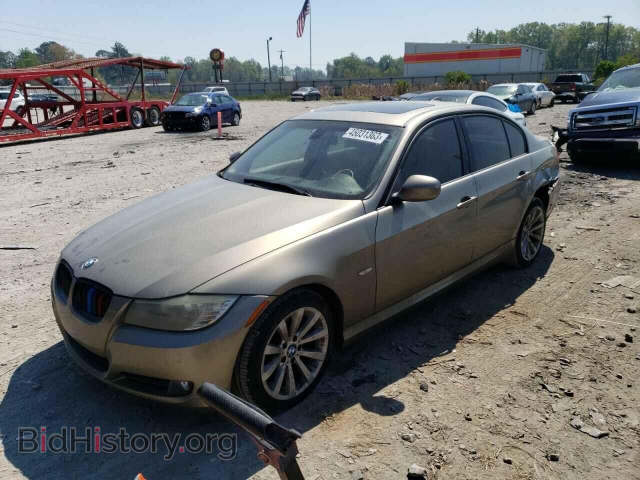 Фотография WBAPH7C57BE683292 - BMW 3 SERIES 2011