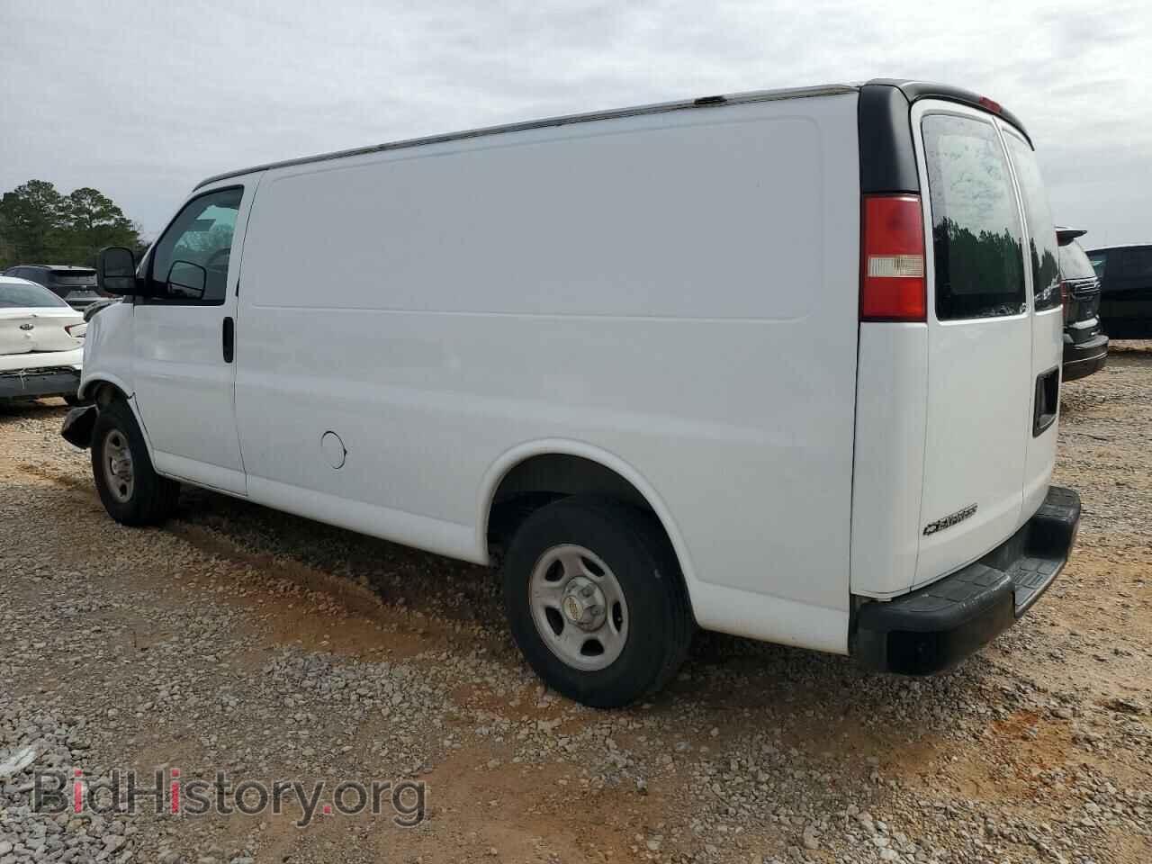 2008 CHEVROLET EXPRESS - VIN: 1GCFG15X381100357 - Фото 2