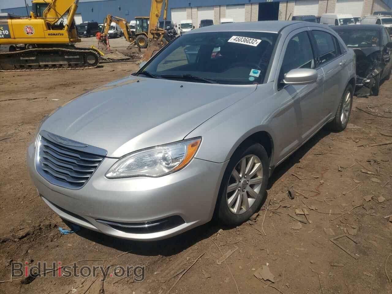 2012 CHRYSLER 200 - VIN: 1C3CCBBB0CN124537 - Фото 2