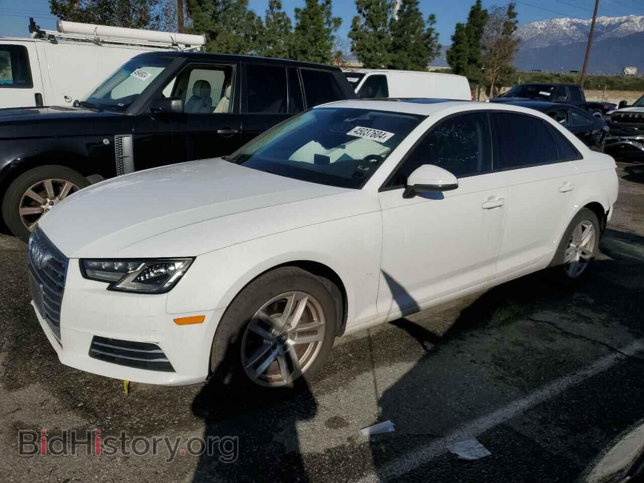 Фотография WAUGMAF41HN044264 - AUDI A4 2017