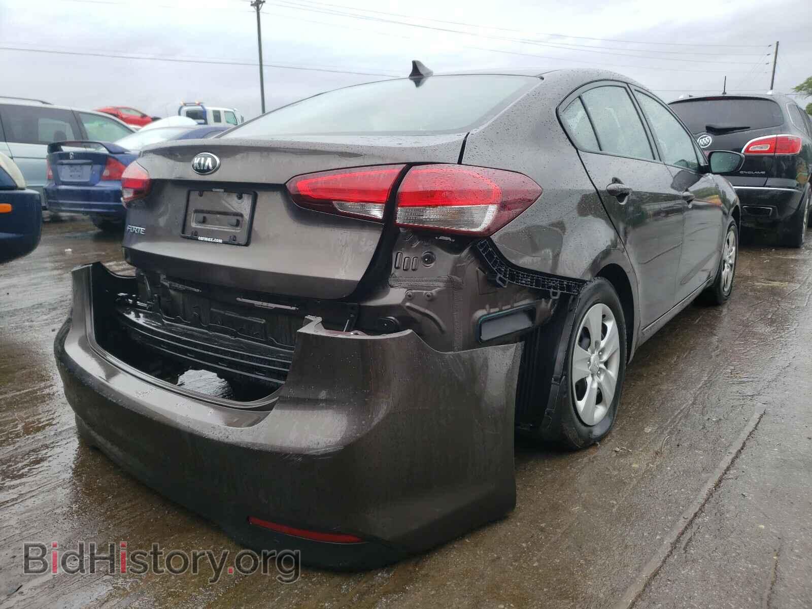 2017 KIA FORTE - VIN: 3KPFK4A77HE149791 - Photo 4