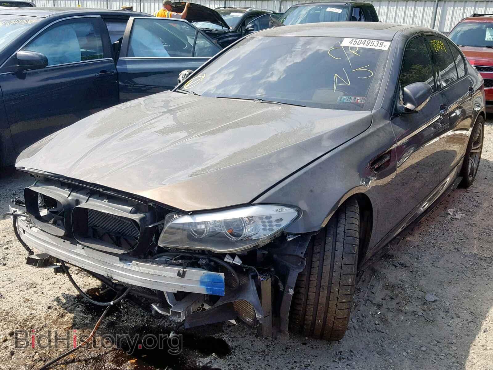 2013 BMW M5 - VIN: WBSFV9C55DD096433 - Фото 2