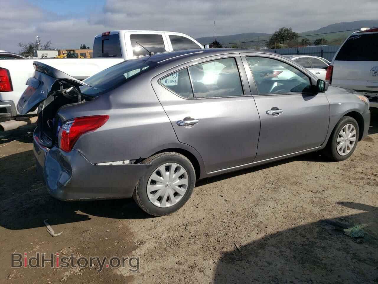 2018 NISSAN VERSA - VIN: 3N1CN7AP1JL855168 - Фото 3