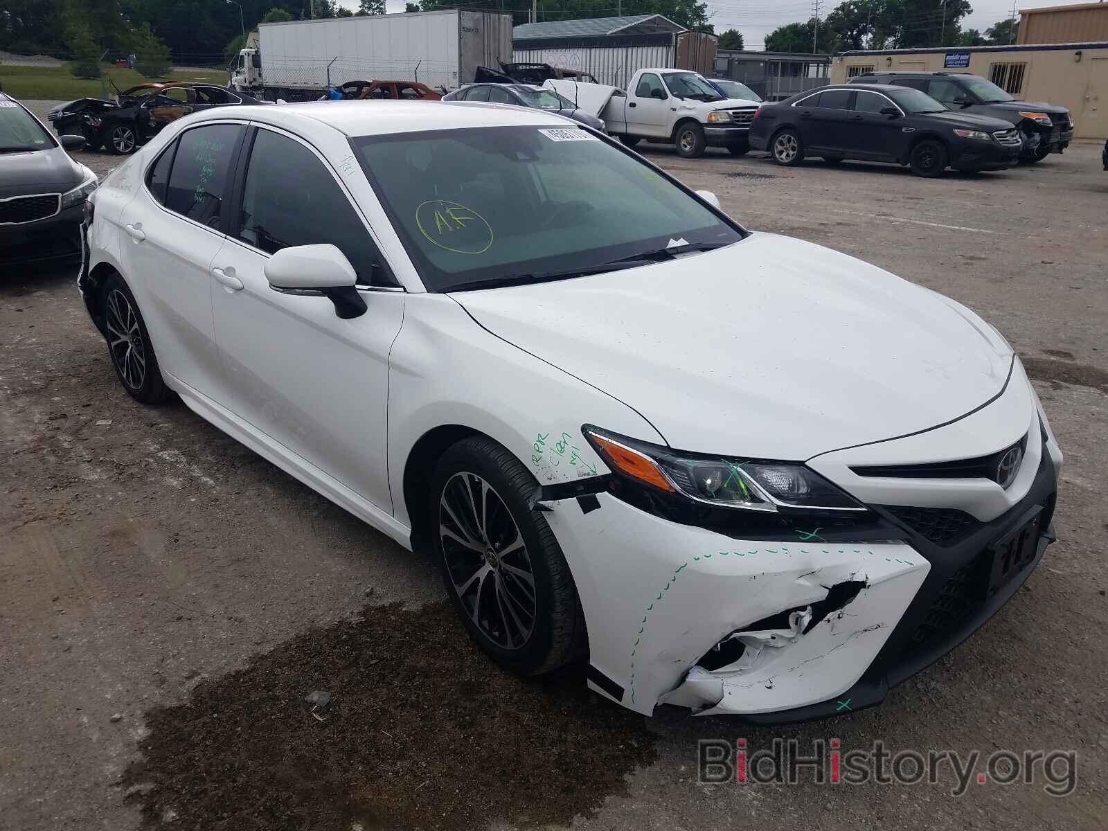 Photo 4T1G11BK5LU003386 - TOYOTA CAMRY 2020