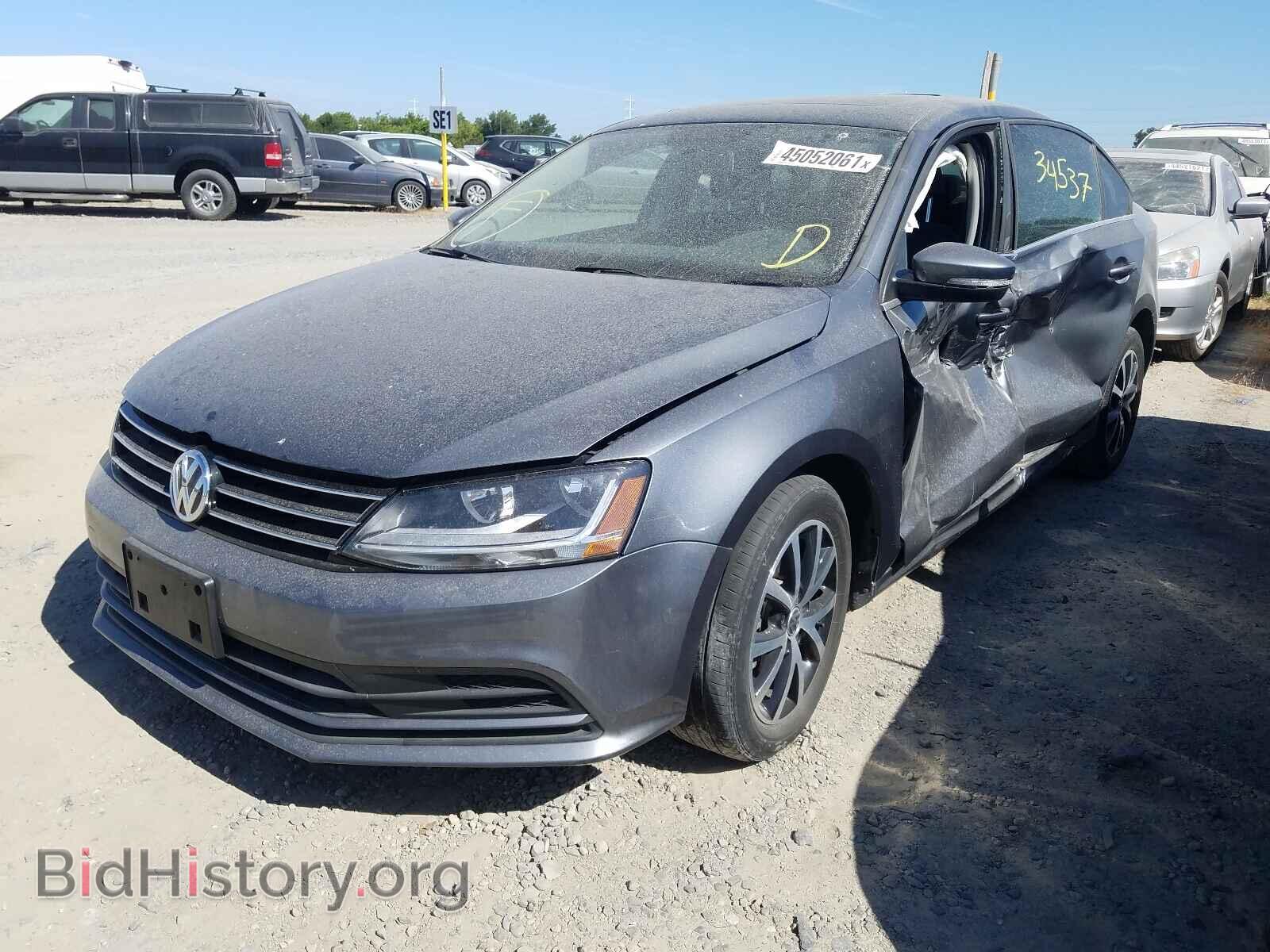 2017 VOLKSWAGEN JETTA - VIN: 3VWDB7AJ1HM372593 - Фото 2