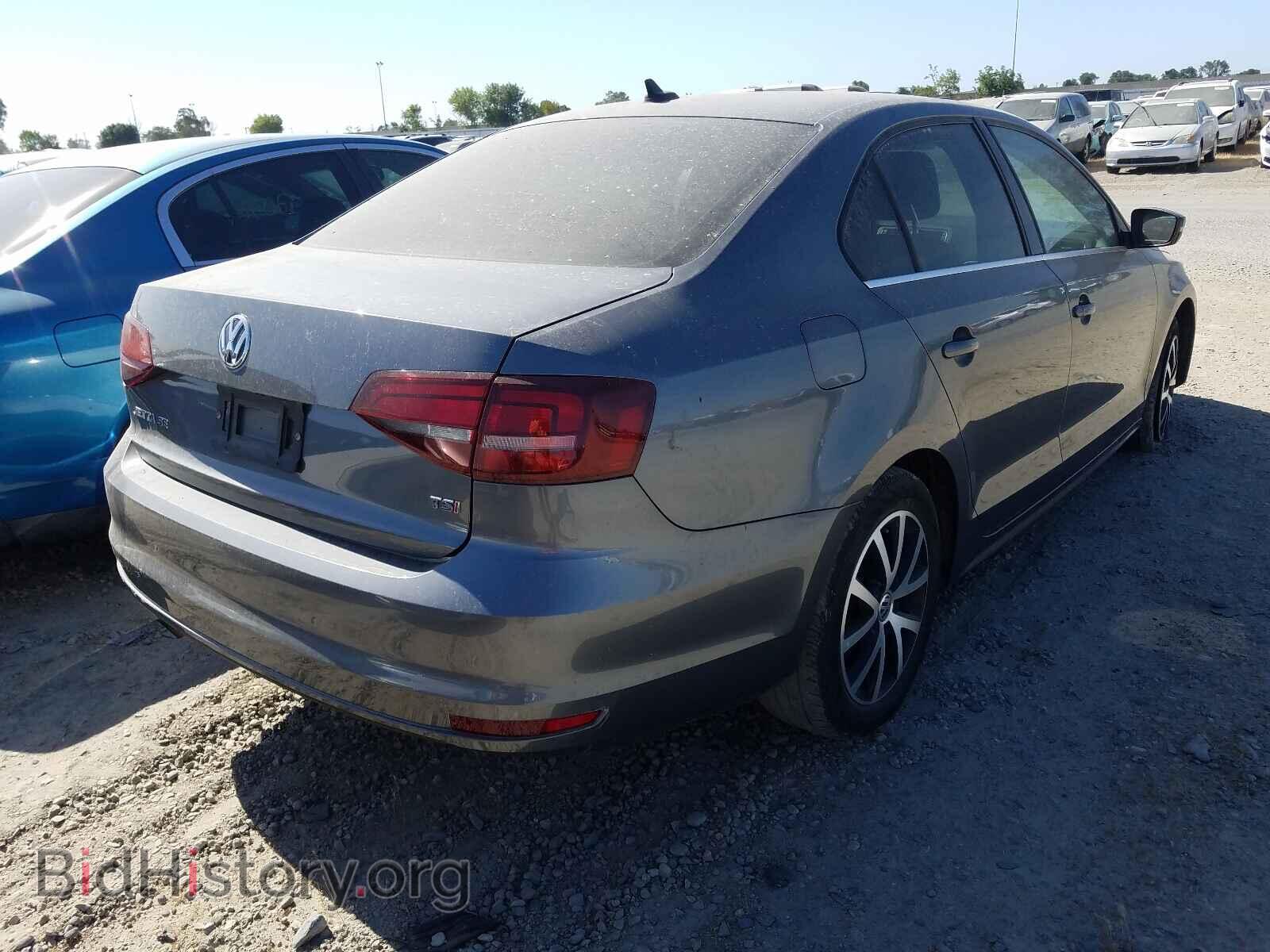2017 VOLKSWAGEN JETTA - VIN: 3VWDB7AJ1HM372593 - Фото 4