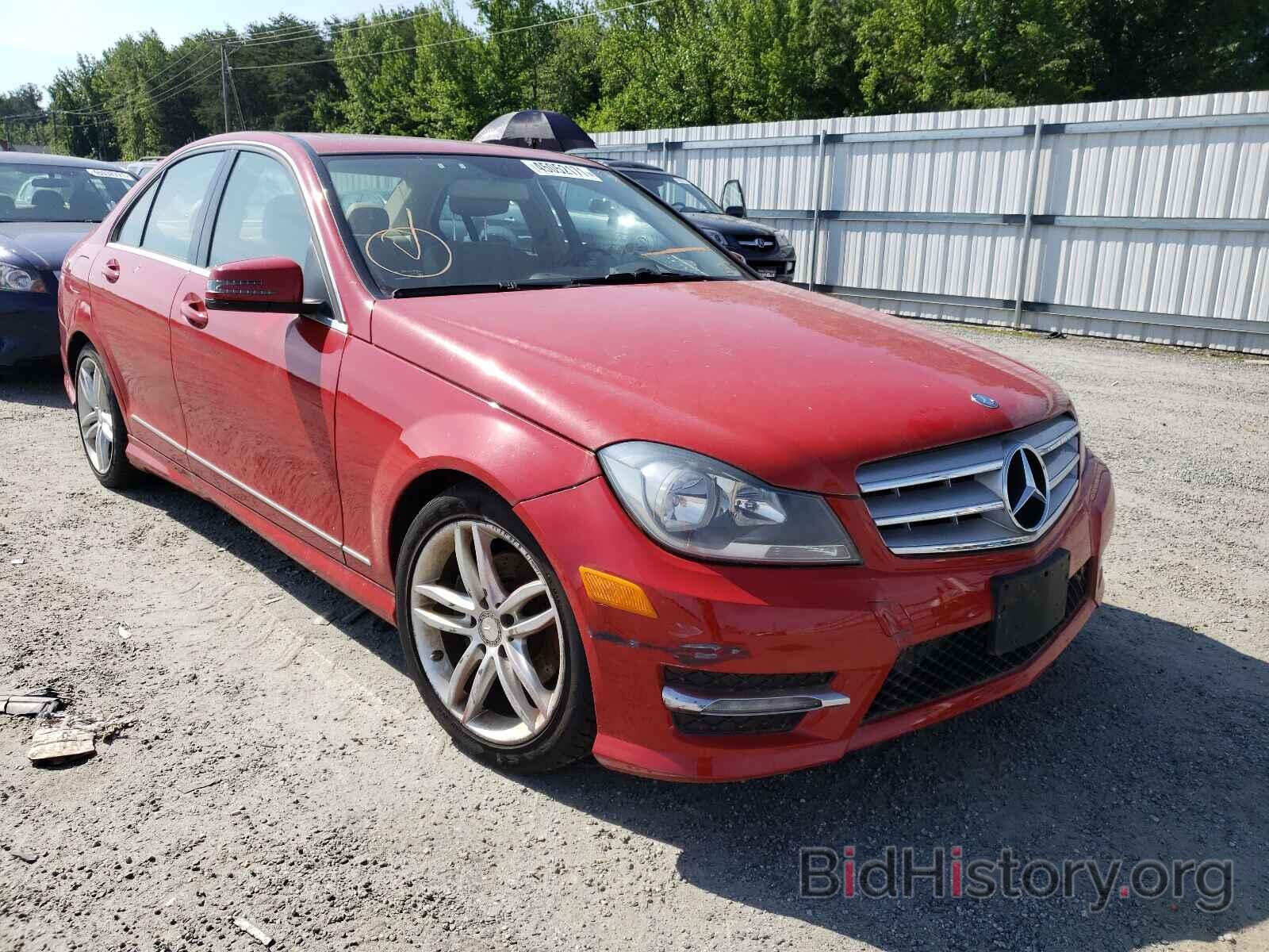 Photo WDDGF4HB9DR247289 - MERCEDES-BENZ C CLASS 2013