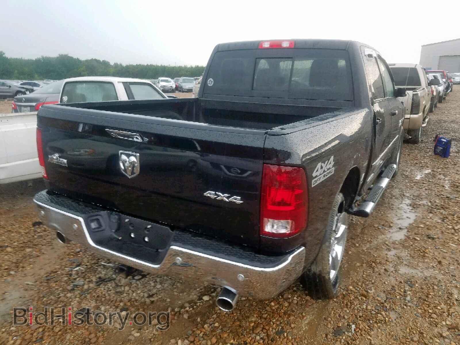 2017 RAM 1500 SLT - VIN: 3C6RR7LTXHG593473 - Photo 4