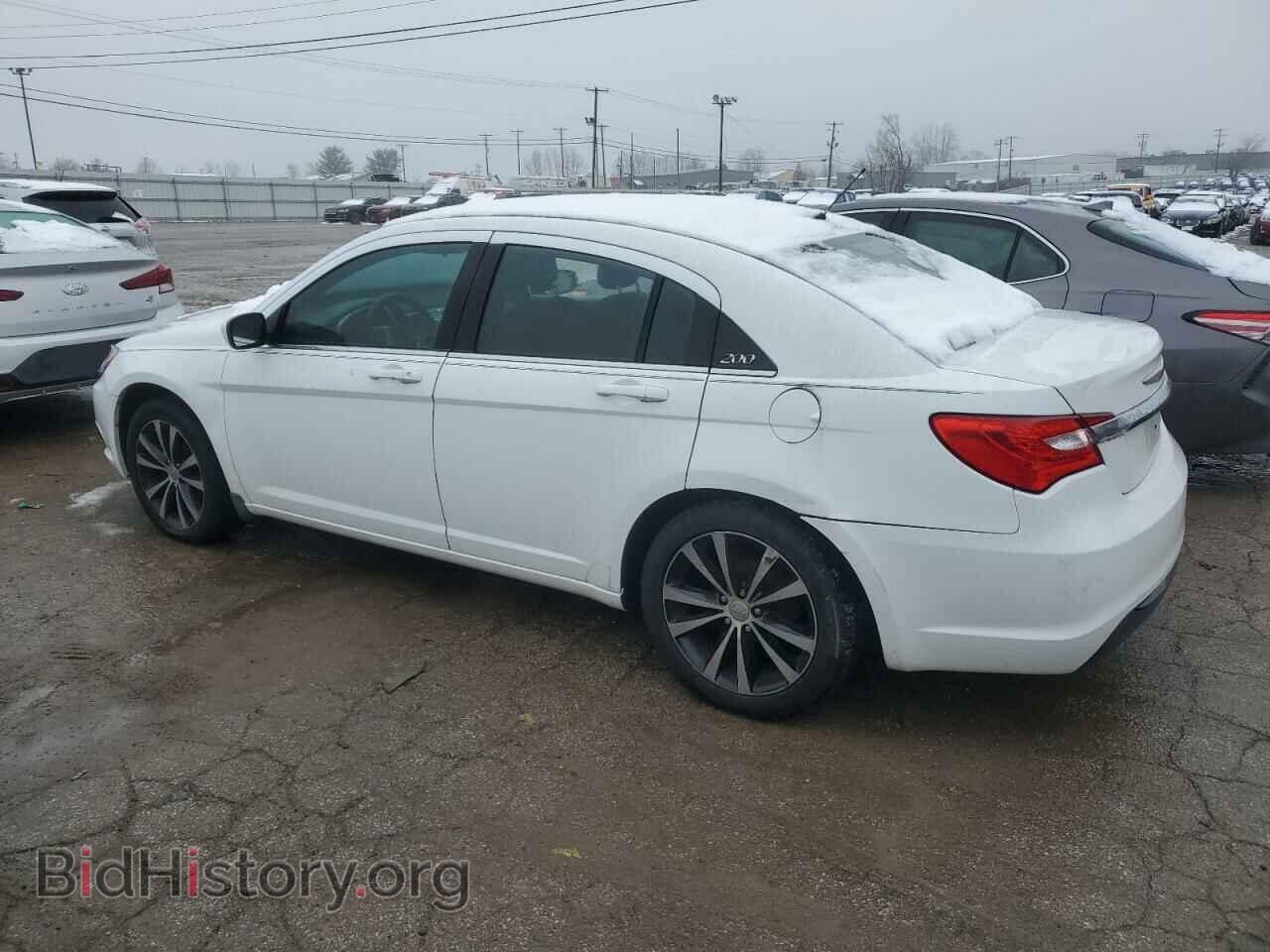 2013 CHRYSLER 200 - VIN: 1C3CCBBB3DN688975 - Photo 2